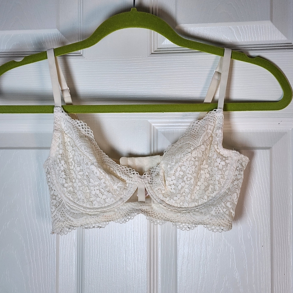 Ambrielle ivory lace bra